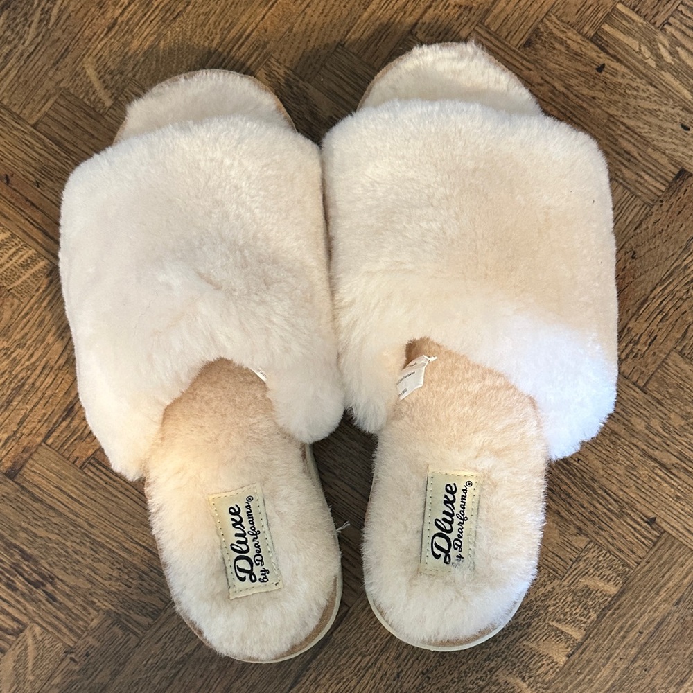 Luxe Women's Plush Cream Shearling Slippers